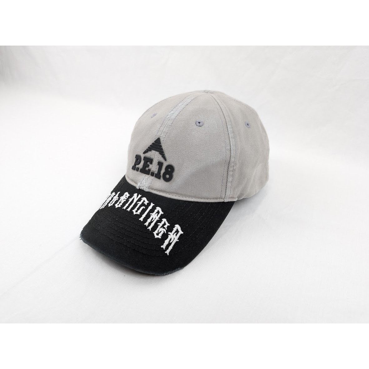 Balenciaga o1rshd1 Size: L / P.E 18 Black Logo Cap / Hat in Beige/Black Size ONE SIZE - 9 Thumbnail