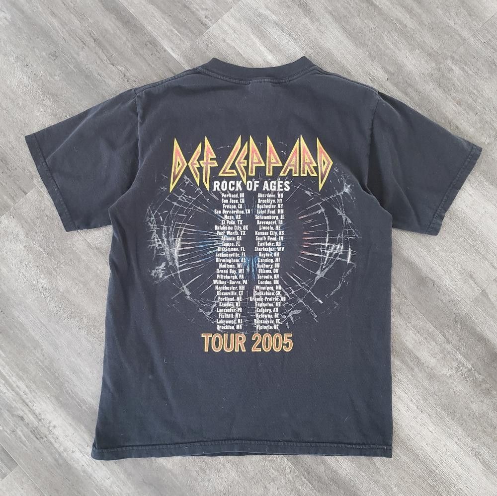 Designer Black Def Leppard Rock Of Ages Short Sleeve Size S / US 4 / IT 40 - 2 Thumbnail