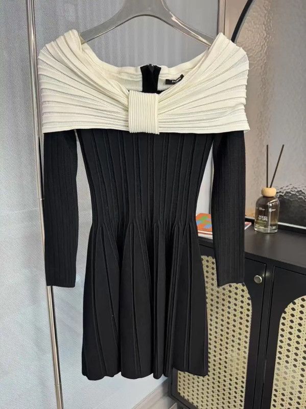 Balmain Balmain Black Women's Dress with Off-White Details 0089 Size S / US 4 / IT 40 - 1 Thumbnail