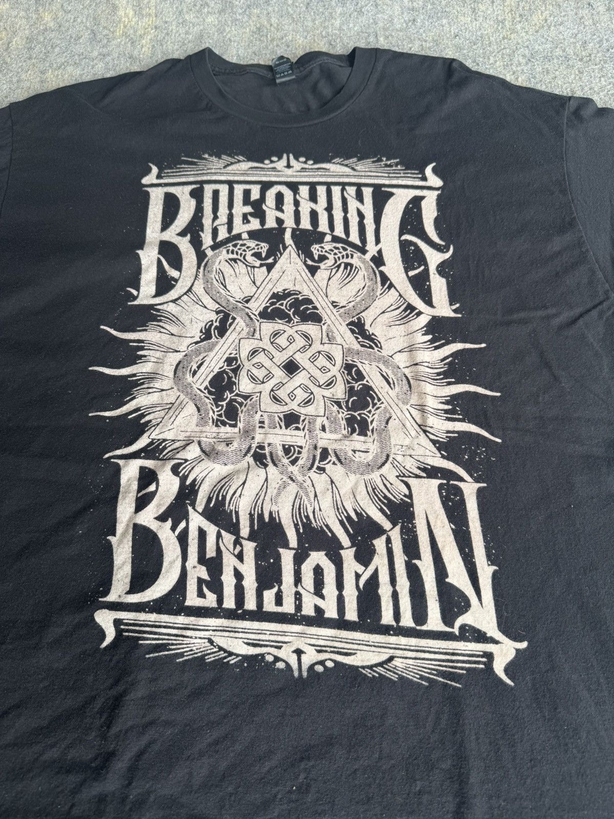 Band Tees Breaking benjamin 2019 Tour shirt Size US XL / EU 56 / 4 - 2 Thumbnail