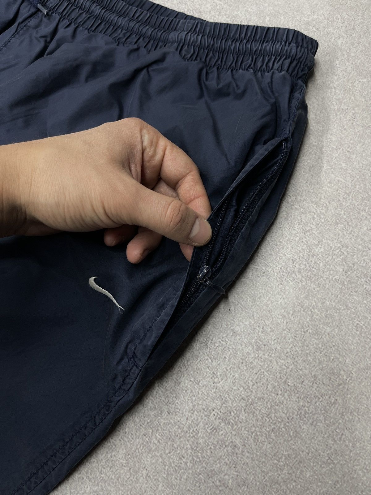 Nike Vintage Nike Nylon Sweatpants Navy Triple Swoosh Y2K ACG Size US 36 / EU 52 - 8 Thumbnail