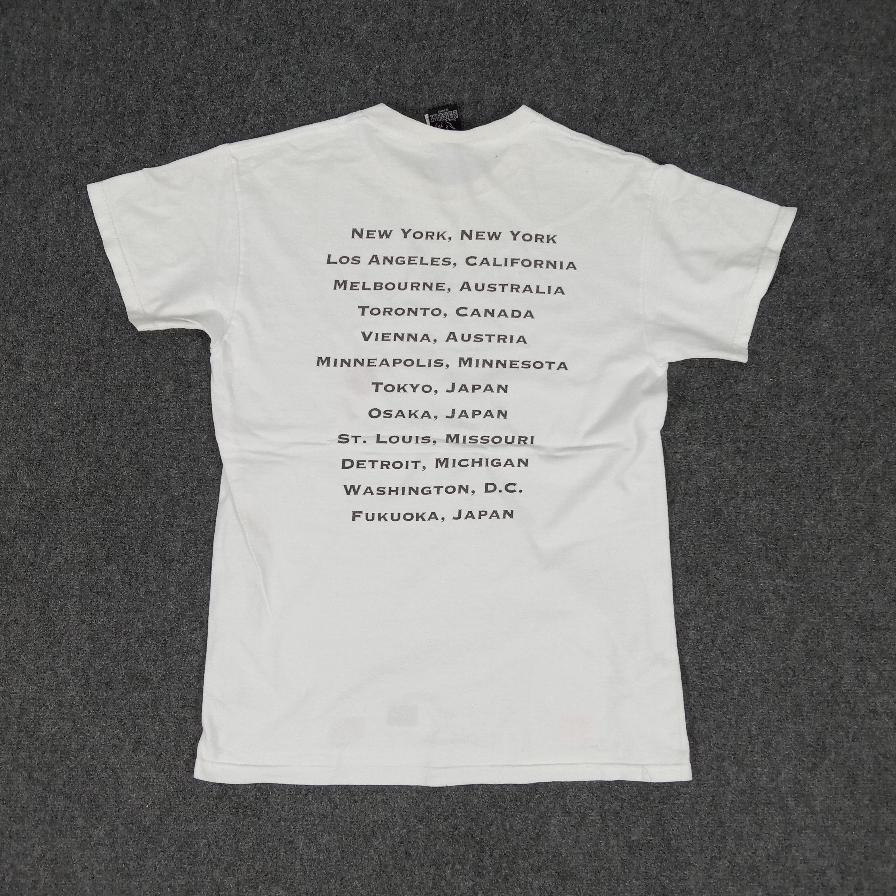 Disney × Vintage Disney Beauty And The Beast American Movie Tshirt Size US M / EU 48-50 / 2 - 5 Thumbnail
