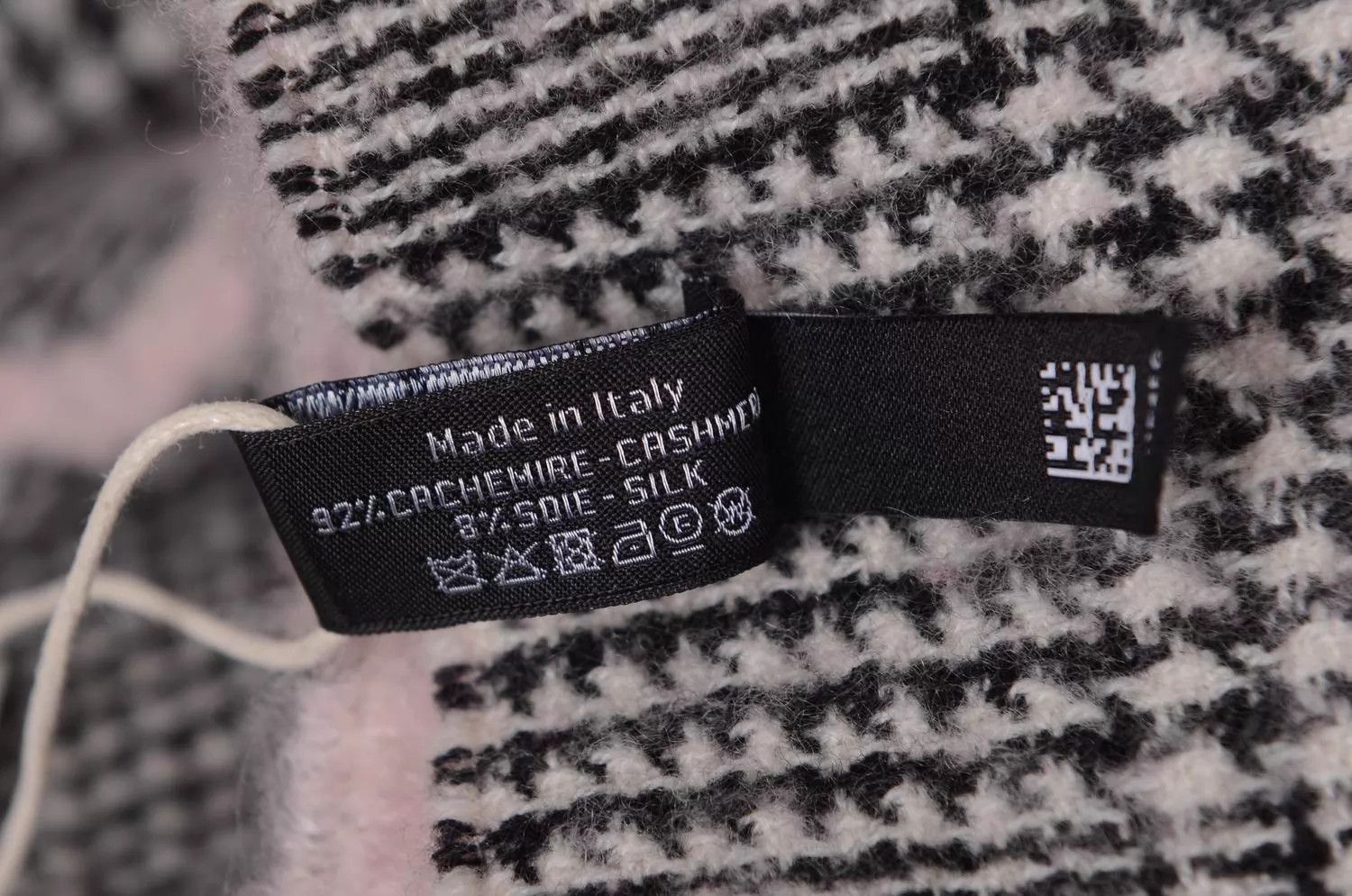 Chanel Chanel Women's Scarf Size ONE SIZE - 3 Thumbnail