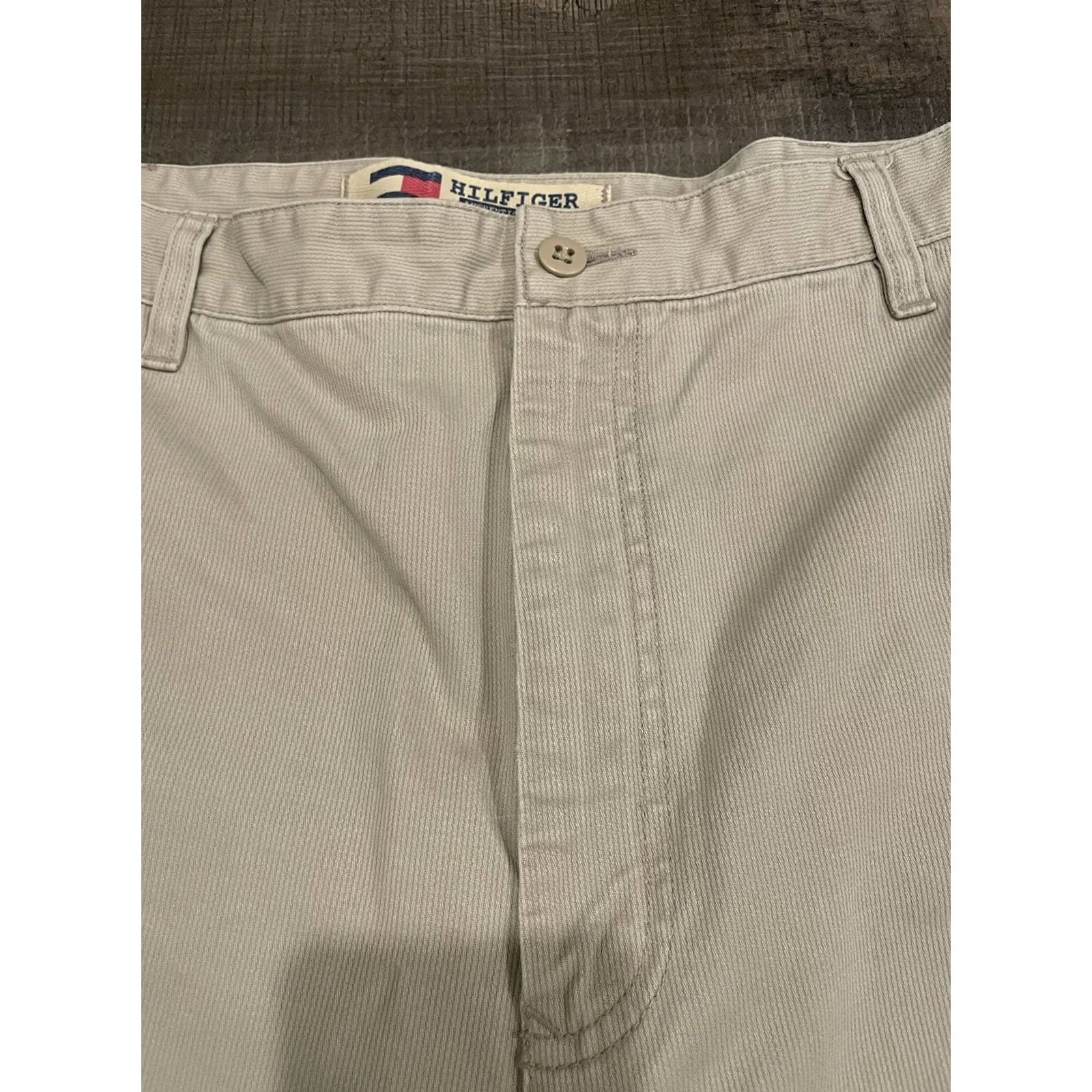 Tommy Hilfiger VINTAGE Tommy Hilfiger Pants Mens 38 Beige Men 38x32 Military Baggy Cargo Y2K Authentic F282 Size US 38 / EU 54 - 7 Thumbnail