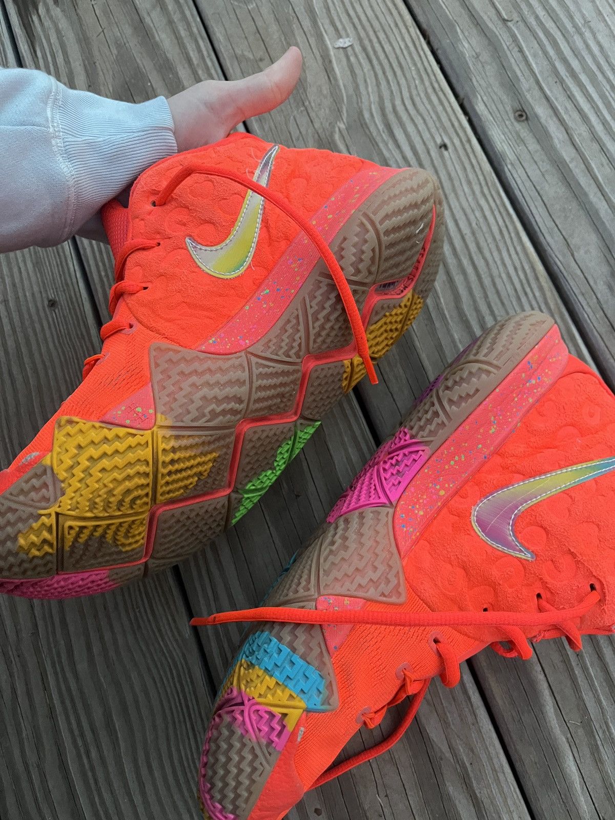 Nike Kyrie 4’s RARE lucky charm edition Size US 9 / EU 42 - 11 Thumbnail
