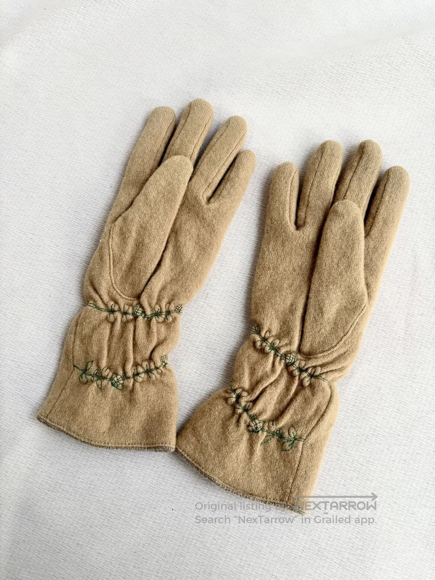 Vivienne Westwood Vivienne Westwood Vintage Saturn Leaf Gloves. Size ONE SIZE - 4 Thumbnail
