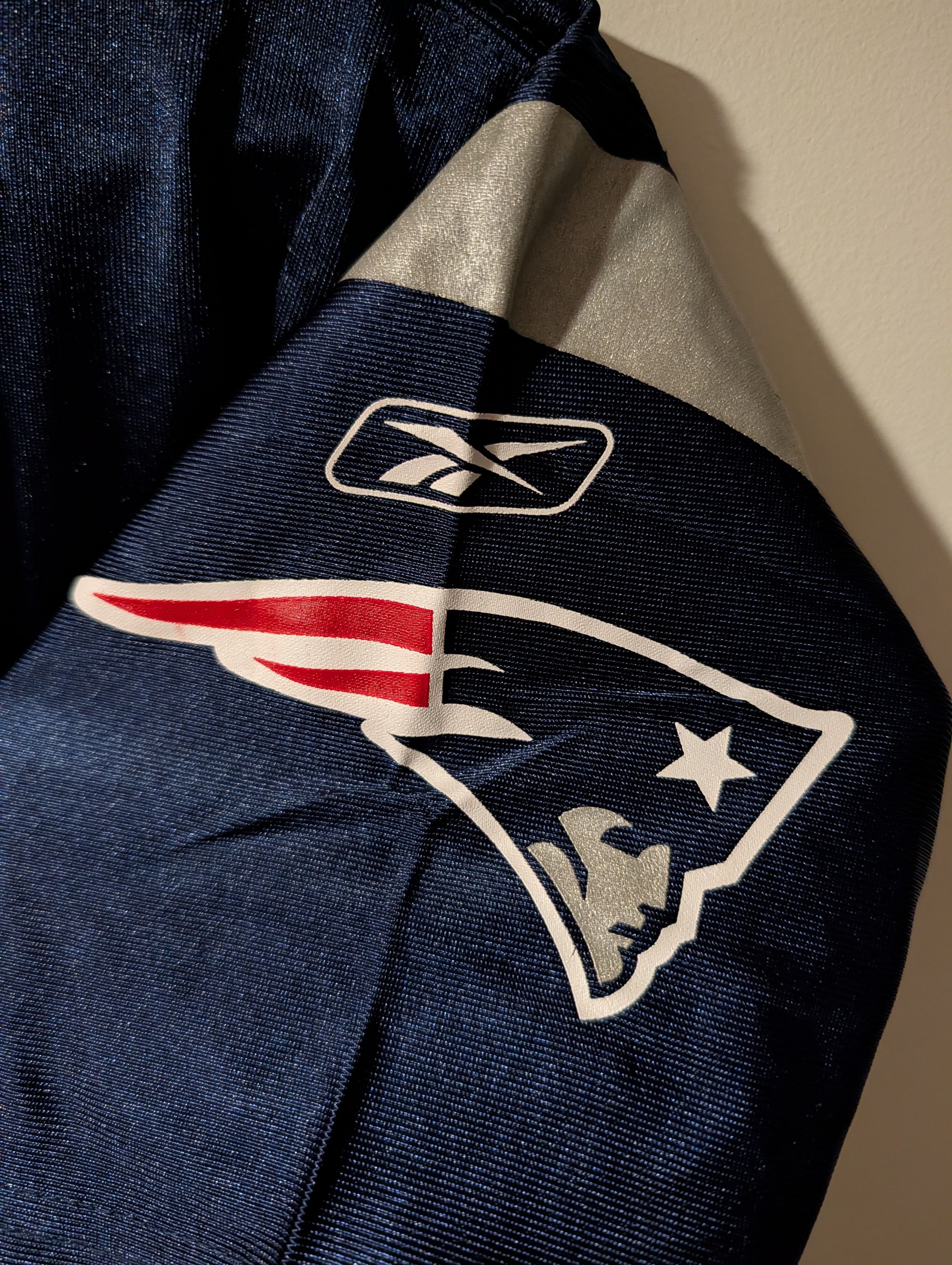 NFL New England Patriots Tom Brady Jersey Youth Large (14-16) Size US L / EU 52-54 / 3 - 4 Thumbnail