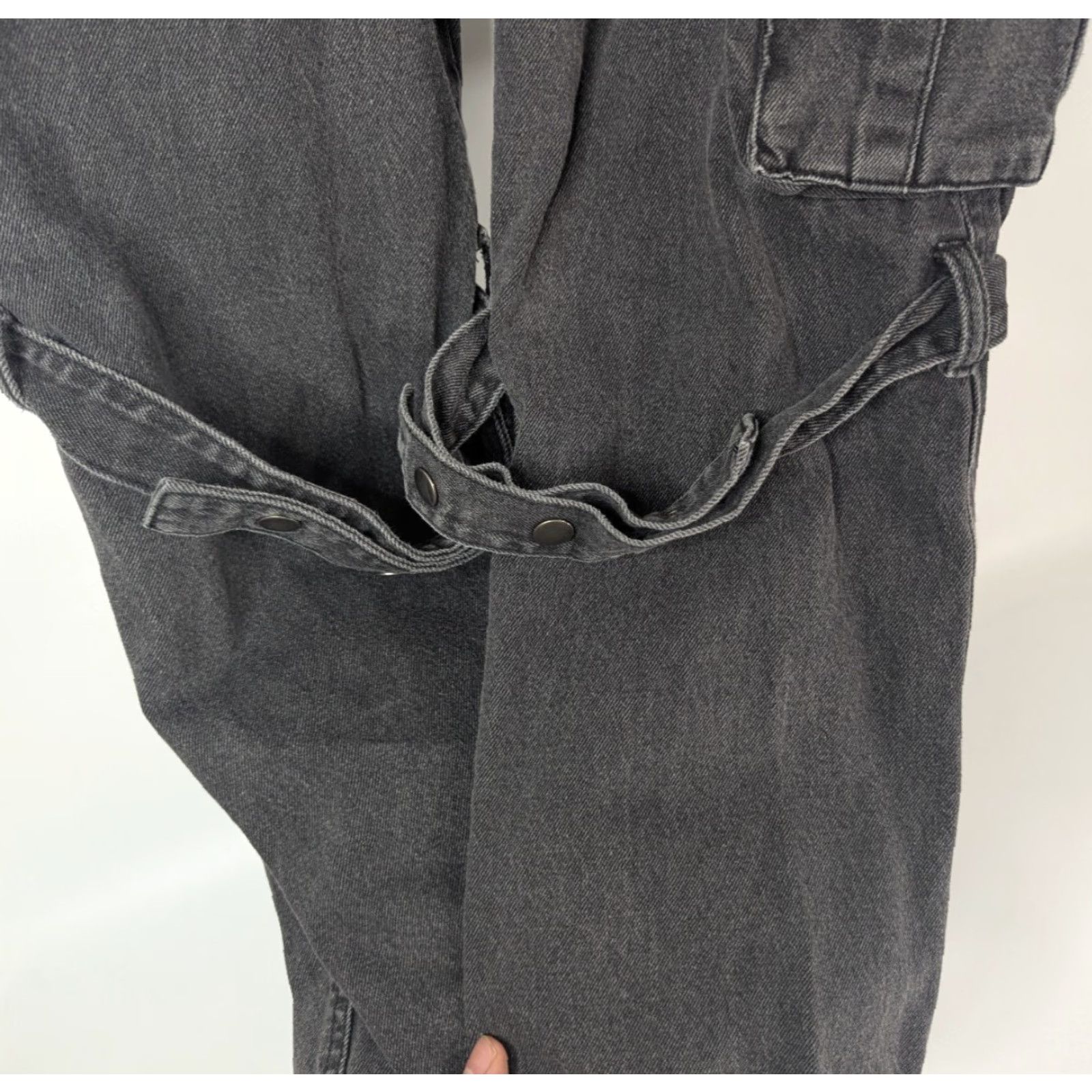Hot Topic Hot Topic Mens Jeans 34x32 Cargo Jeans Buckle Strappy Pant Goth Punk Emo Distressed Black Cotton Denim Baggy 5-Pocket Mens Regular Modern Wear Size US 34 / EU 50 - 4 Thumbnail