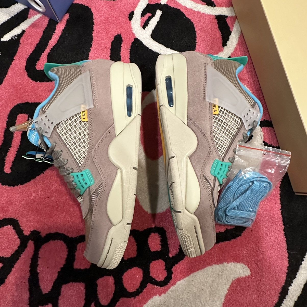 Jordan Brand × Union LA Jordan 4 Retro SP 30th Anniversary Union Taupe Haze Size US 8.5 / EU 41-42 - 3 Thumbnail