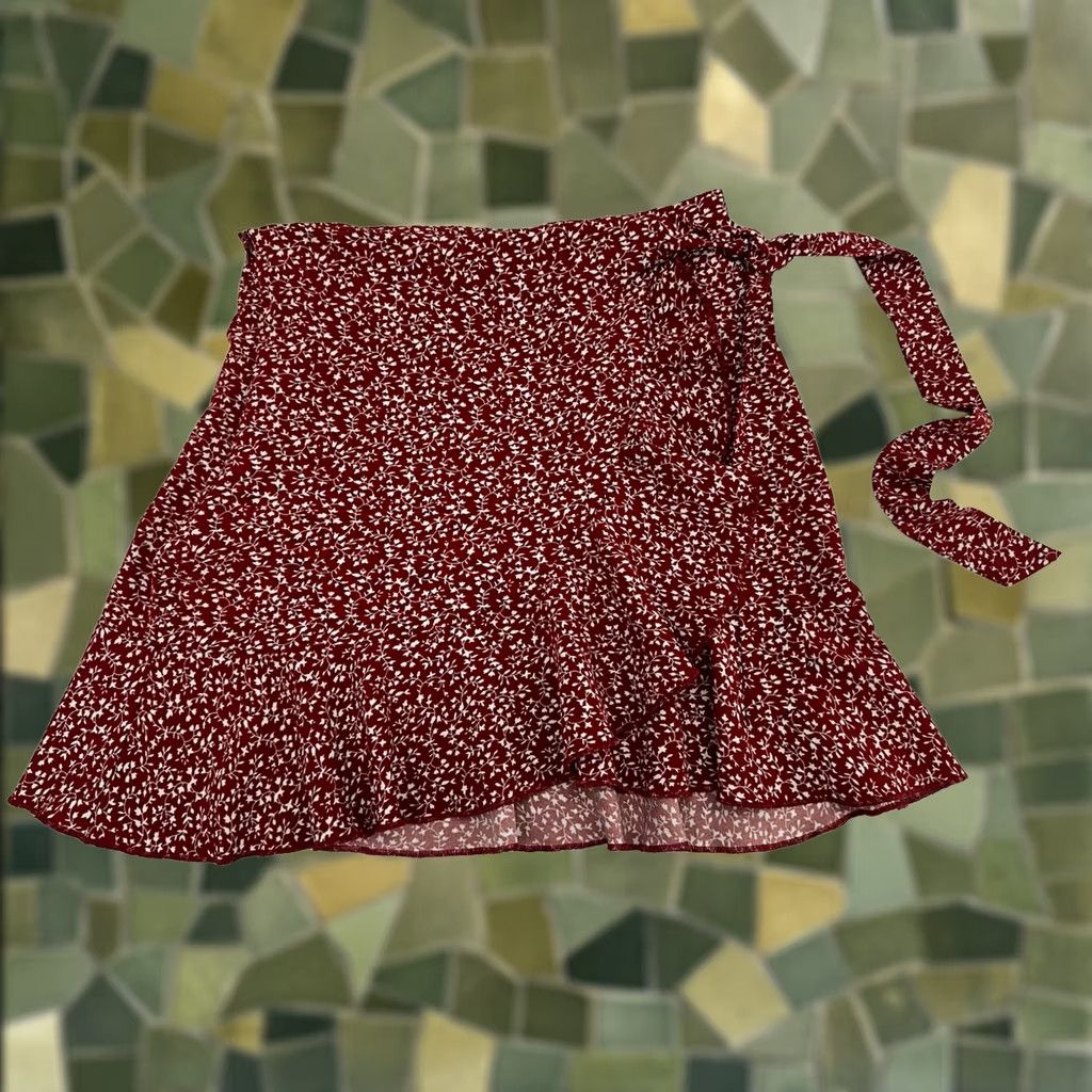 Shein SheIn Skirt Womens XS Red Size Floral Slip Faux Wrap Size 26" / US 2 / IT 38 - 1 Thumbnail