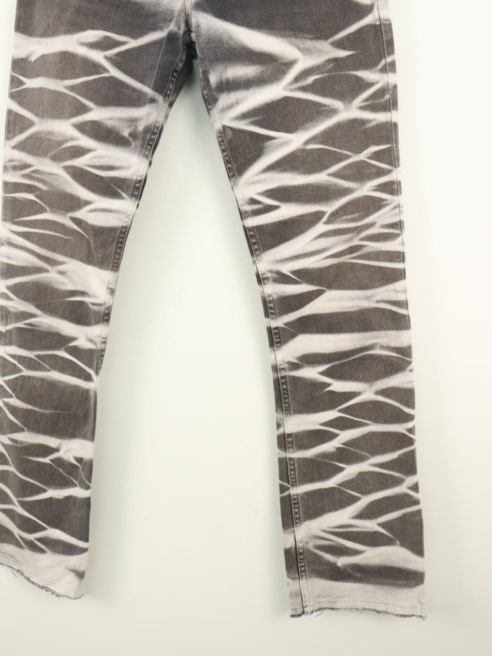 Guess Guess Low Rider Tiger Stripe Style Jeans MADE IN ITALY Size US 28 / EU 44 - 12 Thumbnail