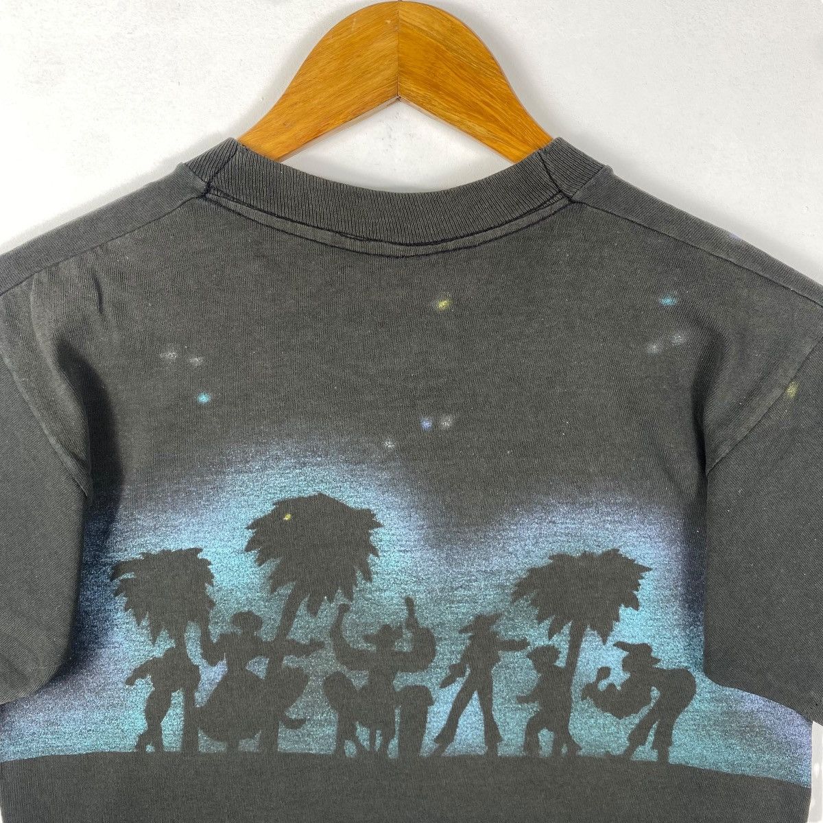 Disney Vintage 90's Disney's CARIBBEAN BEACH Resort Graphic Faded Size US XS / EU 42 / 0 - 5 Thumbnail