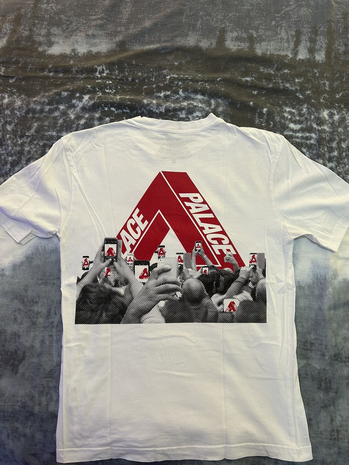 Palace Palace Tri-phone Shirt Red and White medium. Size US M / EU 48-50 / 2 - 2 Thumbnail