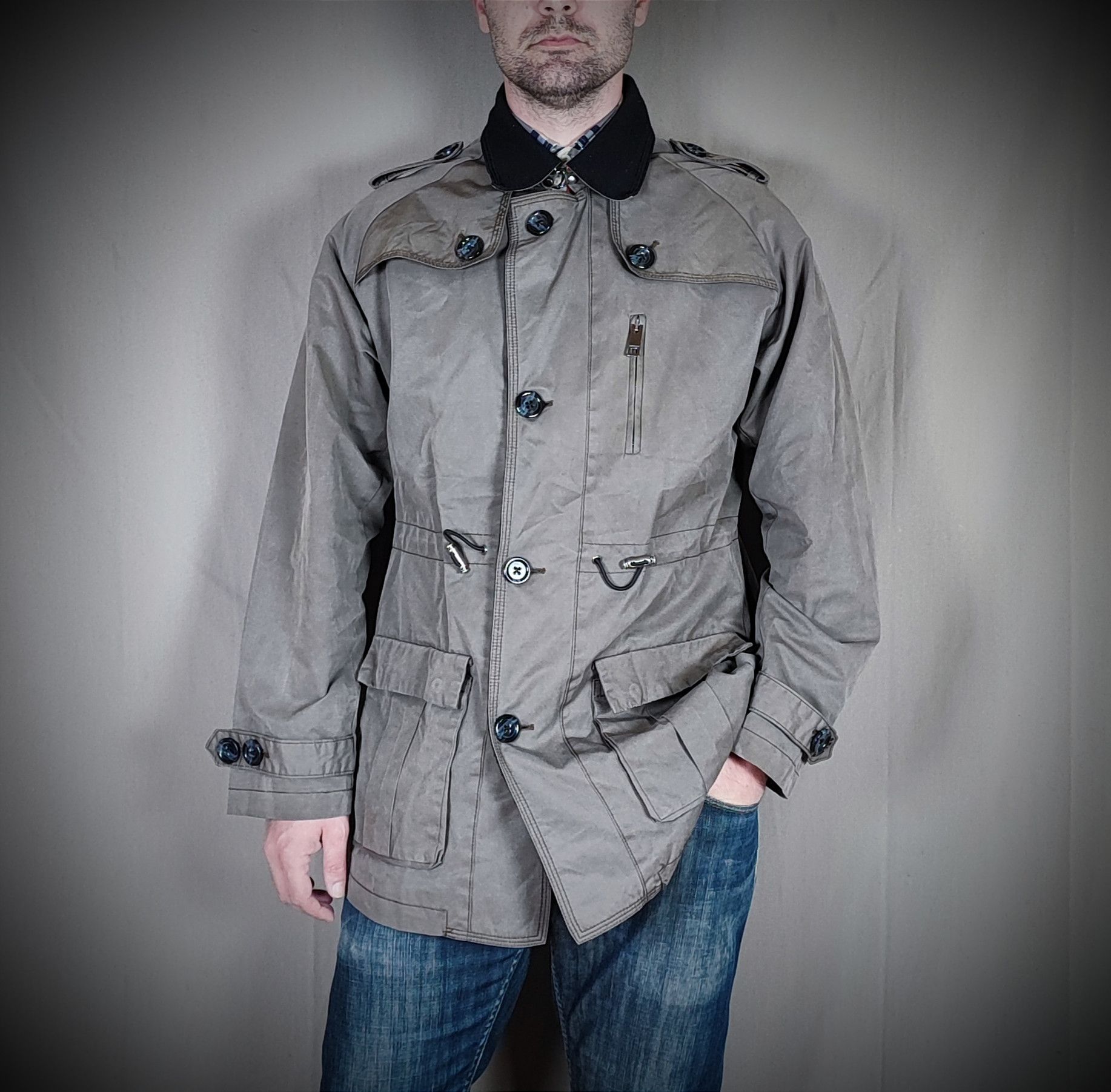 Burberry 🔥Burberry Military Vest/Jacket Size M 🔥 Size US M / EU 48-50 / 2 - 3 Thumbnail