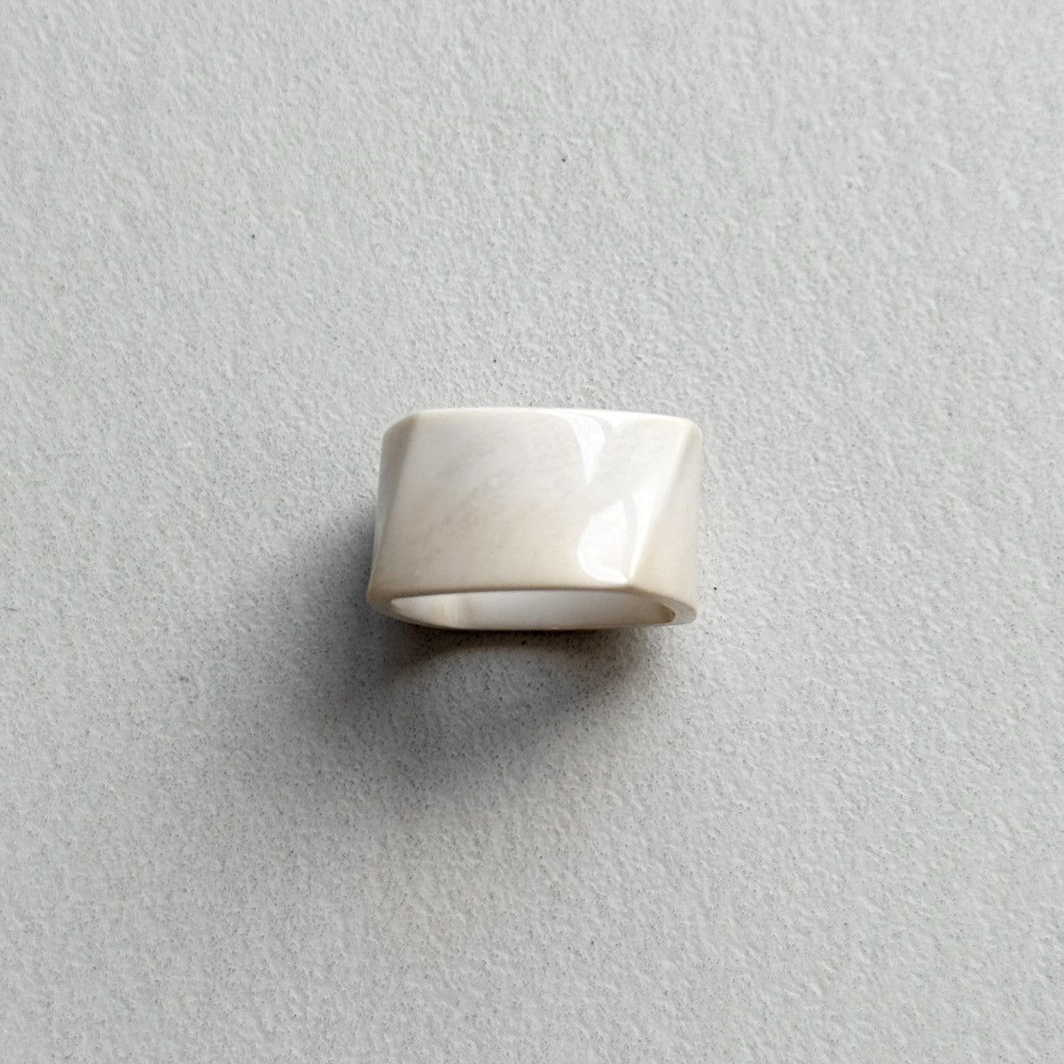 Tiffany & Co. Tiffany & Co. x Frank Gehry White Jasper Torque Ring Size ONE SIZE - 1 Thumbnail