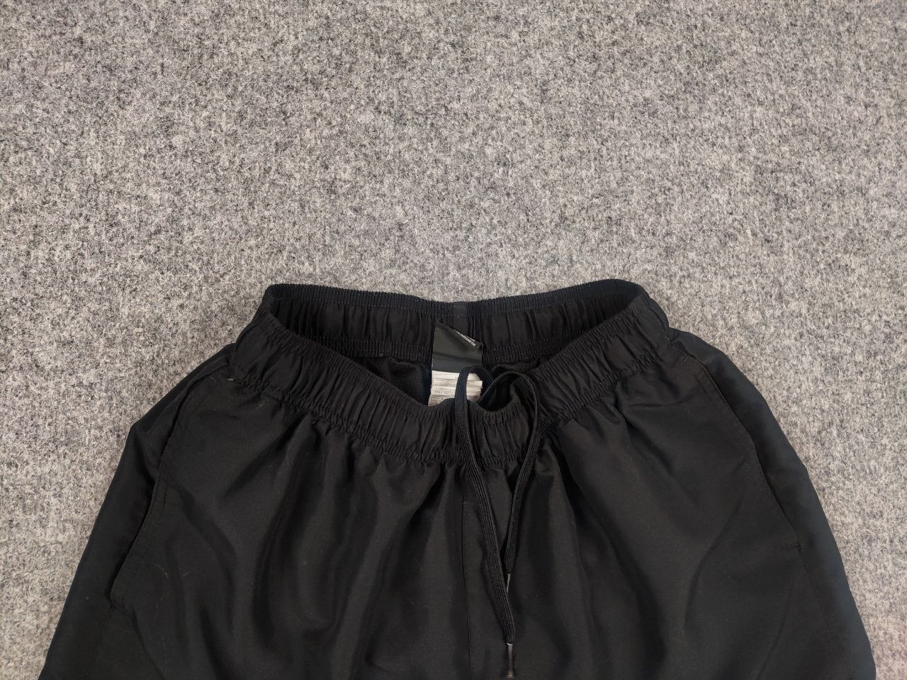 Nike Vintage Nike Swoosh Black Casual Y2K Style Shorts Size US 32 / EU 48 - 10 Thumbnail