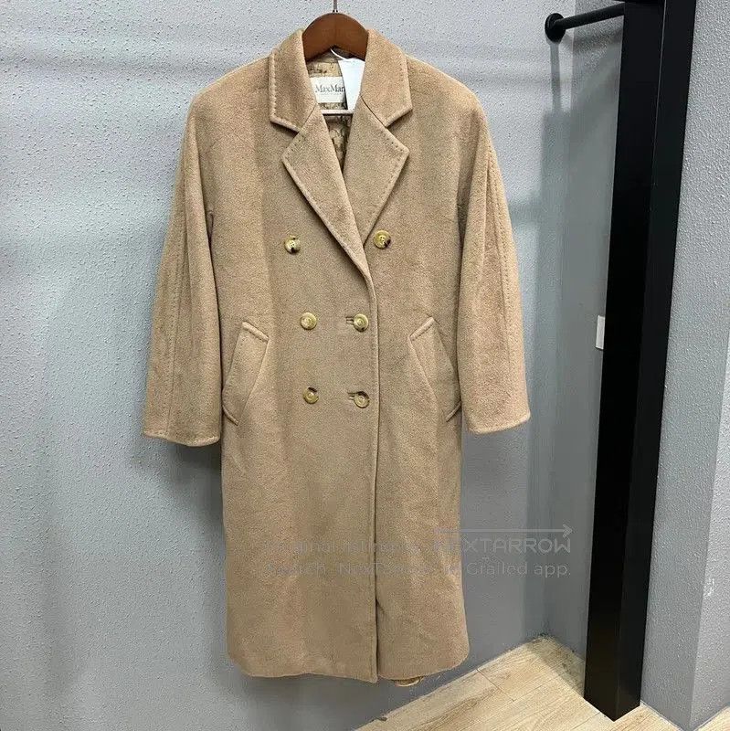 Max Mara MaxMara Cashmere Double-Breasted Coat for Women . Size XXS / US 00 / IT 34 - 1 Thumbnail