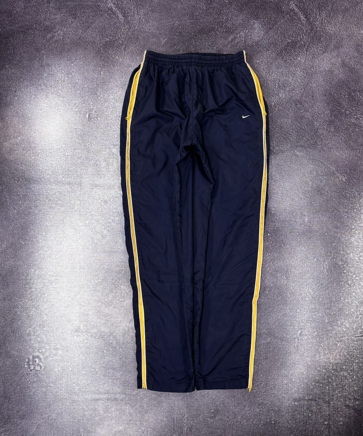 Nike Vintage Nike Y2K Navy Blue Nylon Track Pants Size US 32 / EU 48 - 1 Thumbnail