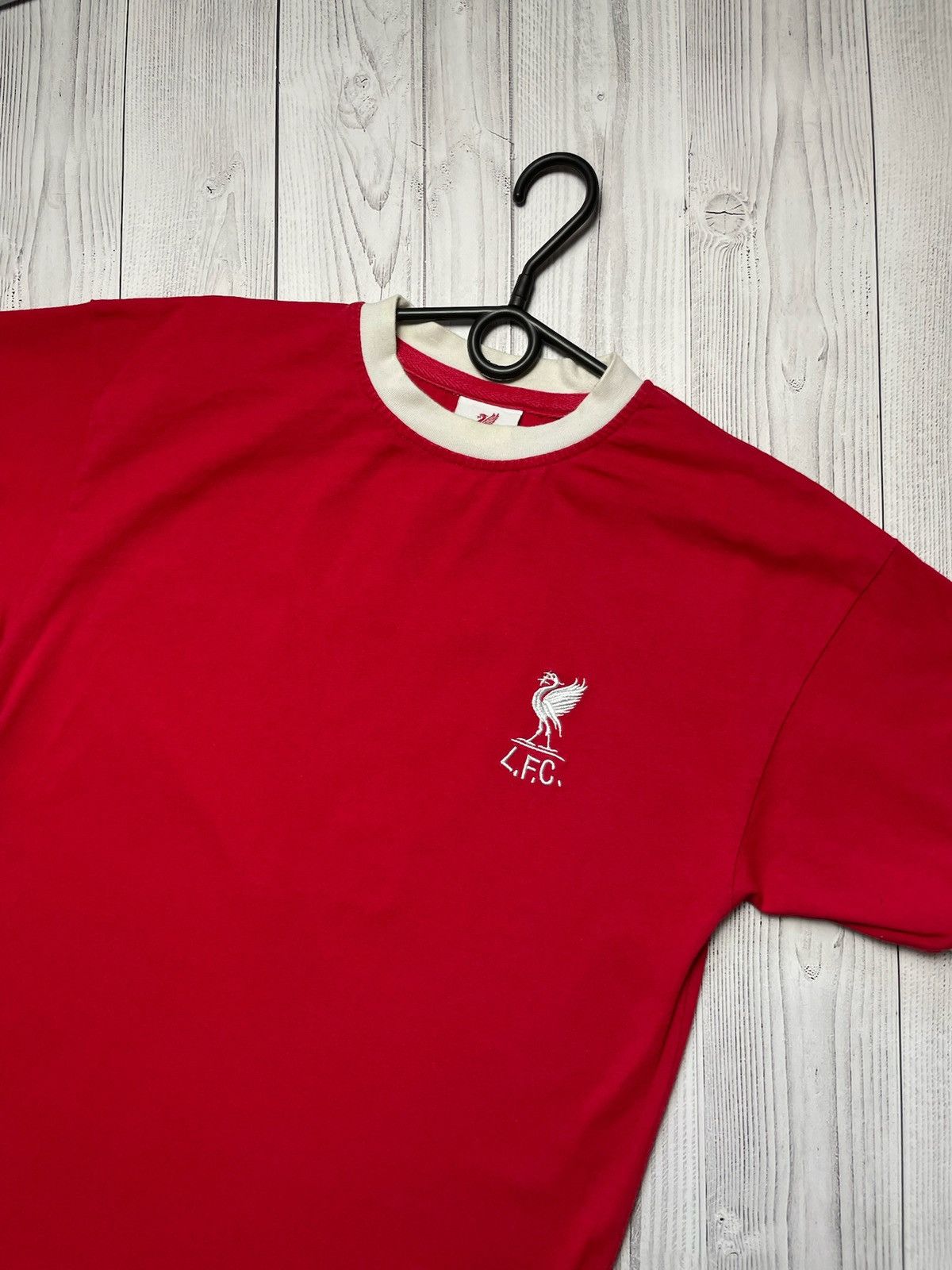 Vintage Vintage Liverpool soccer jersey retro logo YNWA size M Size US M / EU 48-50 / 2 - 3 Thumbnail