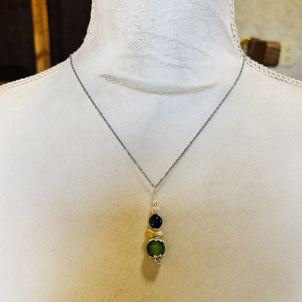Handmade Handcrafted elegant genuine stone pendant on chain necklace Size ONE SIZE - 3 Thumbnail