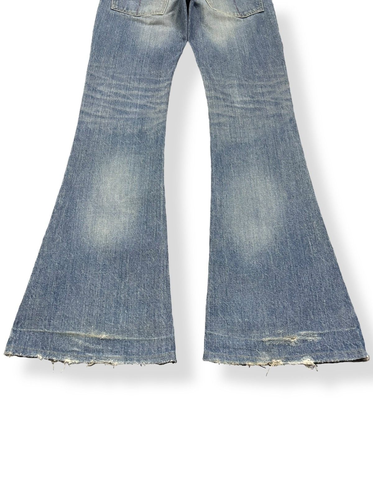 Le Grande Bleu (L.G.B.) Le Grande Bleu L.G.B. Wolfcut Flare Distressed Jeans Size US 29 - 13 Thumbnail