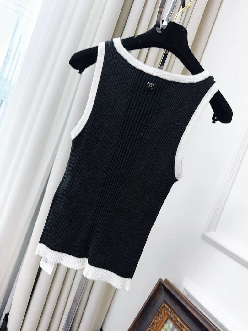 Chanel Chanel 25C hollow logo black knitted vest Size XS / US 0-2 / IT 36-38 - 2 Thumbnail