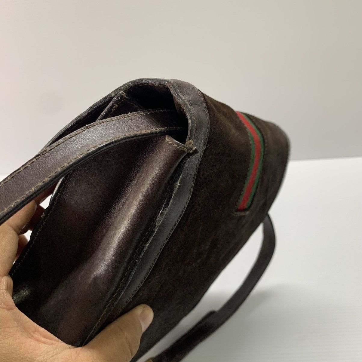 Gucci Gucci Parfums Suede Leather Slingbag Size ONE SIZE - 7 Thumbnail