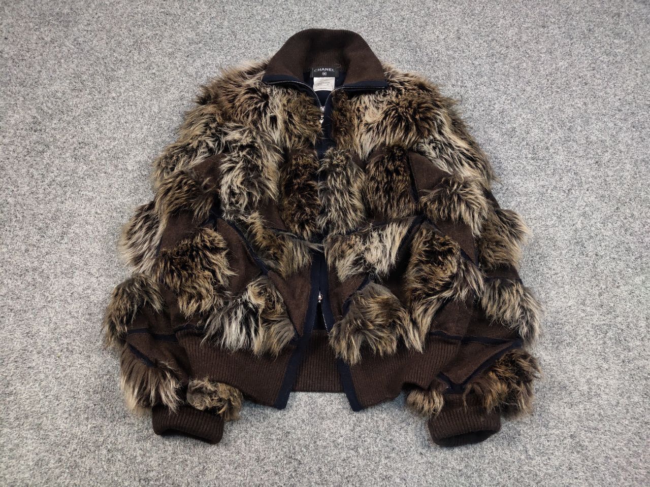 Chanel Chanel La petite veste noire Cachemire Faux Fur Jacket Size XS / US 0-2 / IT 36-38 - 3 Thumbnail