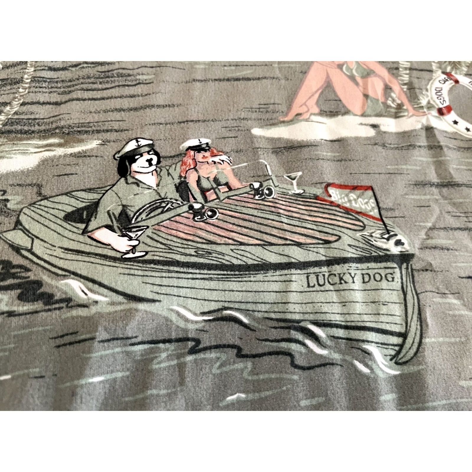 Big Dogs Big Dogs Fishing Bass Pinup Girls Rayon Hawaiian Shirt Mens 3XL XXXL Green Short Sleeve Button-Up Ocean/Sea/Coast Theme Mens Size US XXL / EU 58 / 5 - 3 Thumbnail