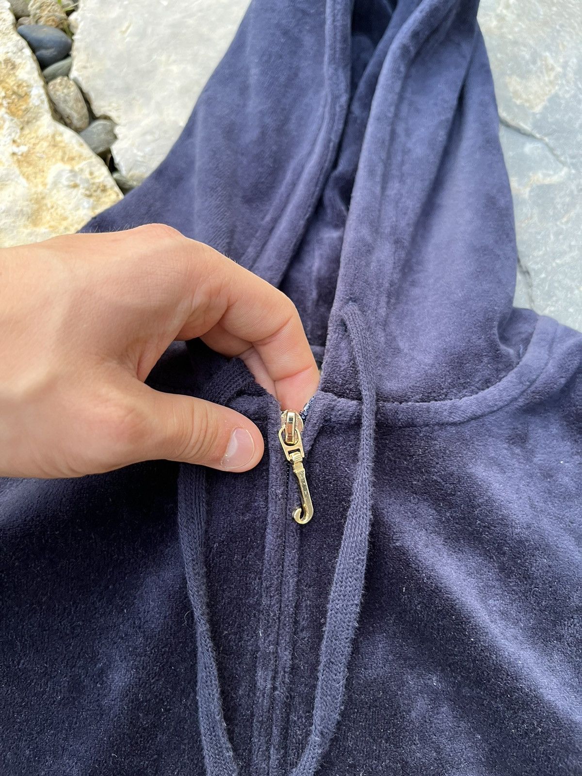 Juicy Couture × Vintage Vintage Juicy Couture y2k velvet black label zip hoodie gold Size L / US 10 / IT 46 - 11 Thumbnail