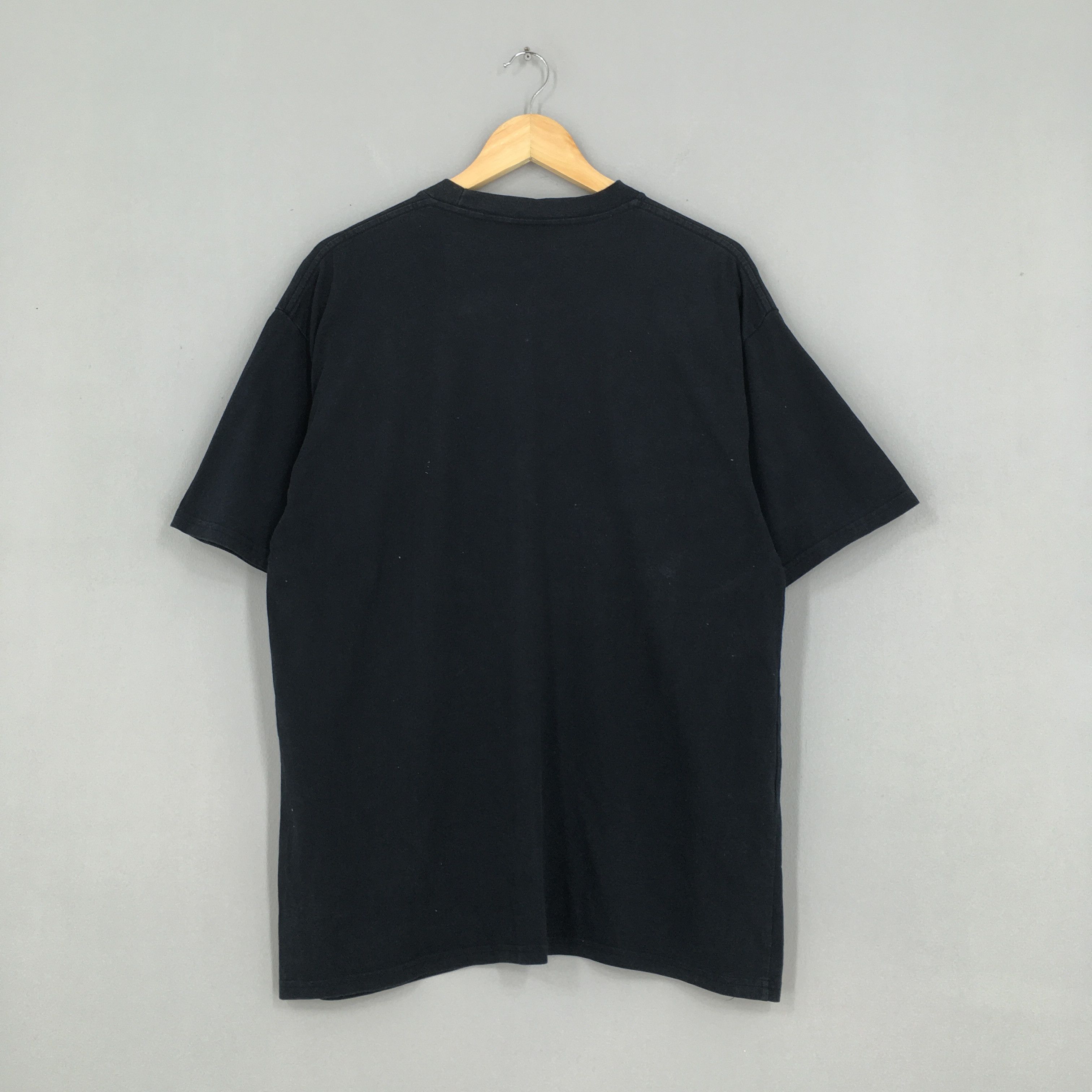 Nike Vintage 90's Nike Swoosh Tshirt Large Size US L / EU 52-54 / 3 - 7 Thumbnail