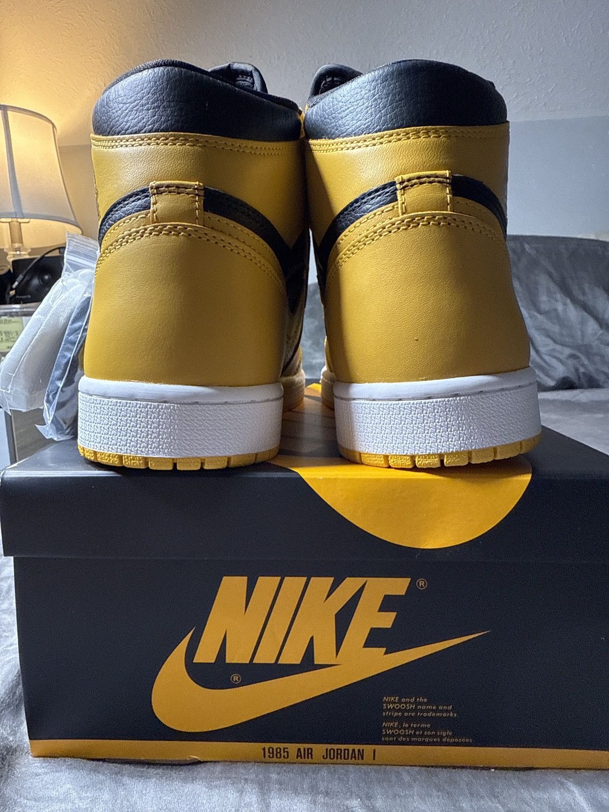 Nike Air Jordan 1 Pollen Size US 9 / EU 42 - 5 Thumbnail