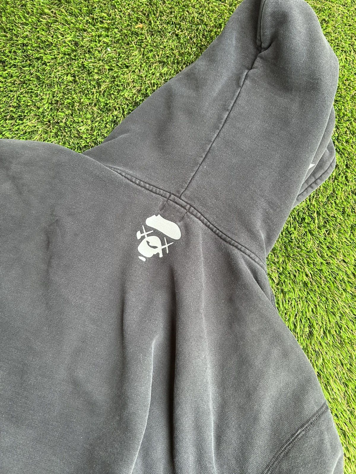 Bape × Kaws Vintage 2000s BAPE X Kaws NIGO GRAIL Bendy Full Zip Hoodie Size US L / EU 52-54 / 3 - 10 Thumbnail