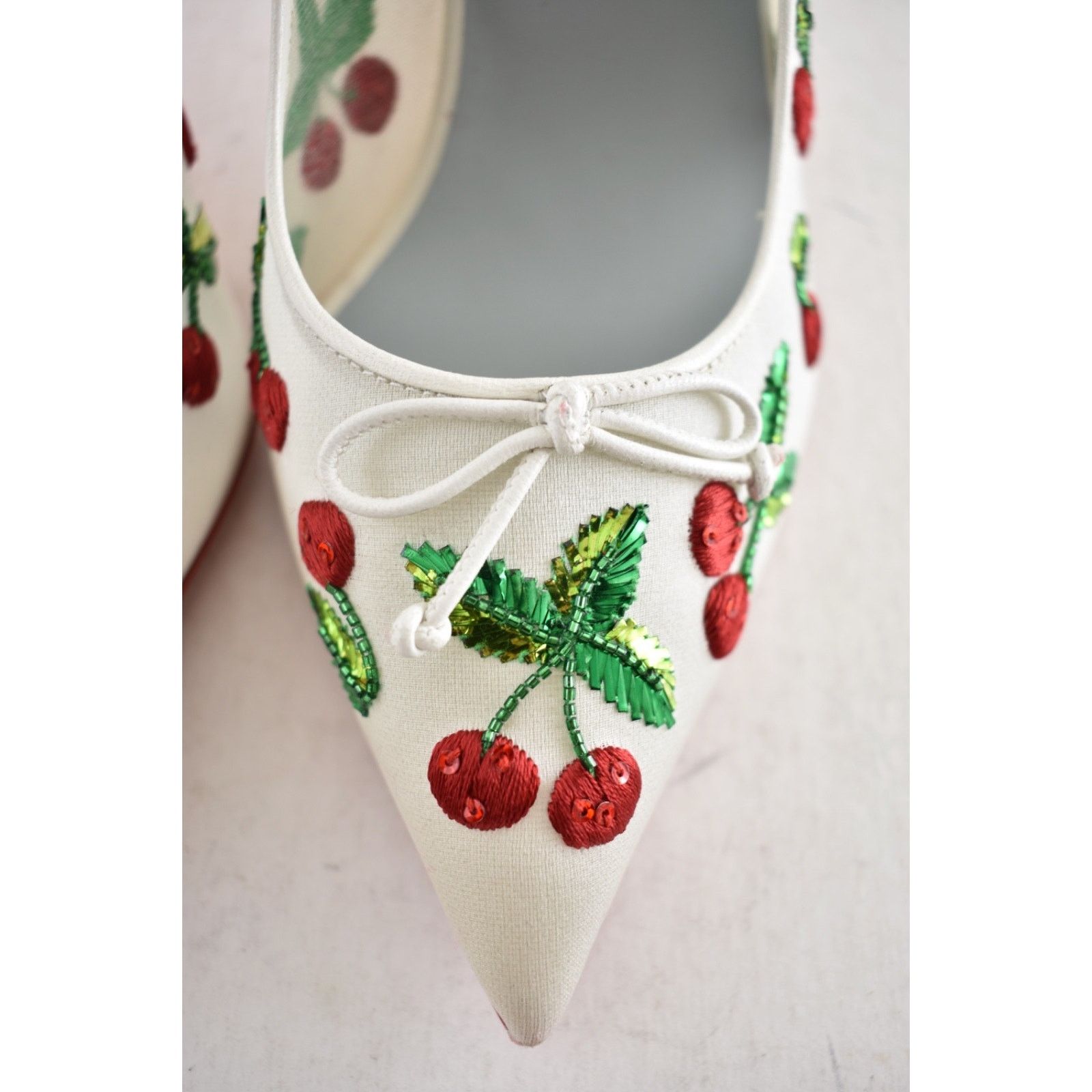 Christian Louboutin Christian Louboutin Cherrypump Latte White Organza Red 39.5 Size US 9.5 / IT 39.5 - 16 Thumbnail