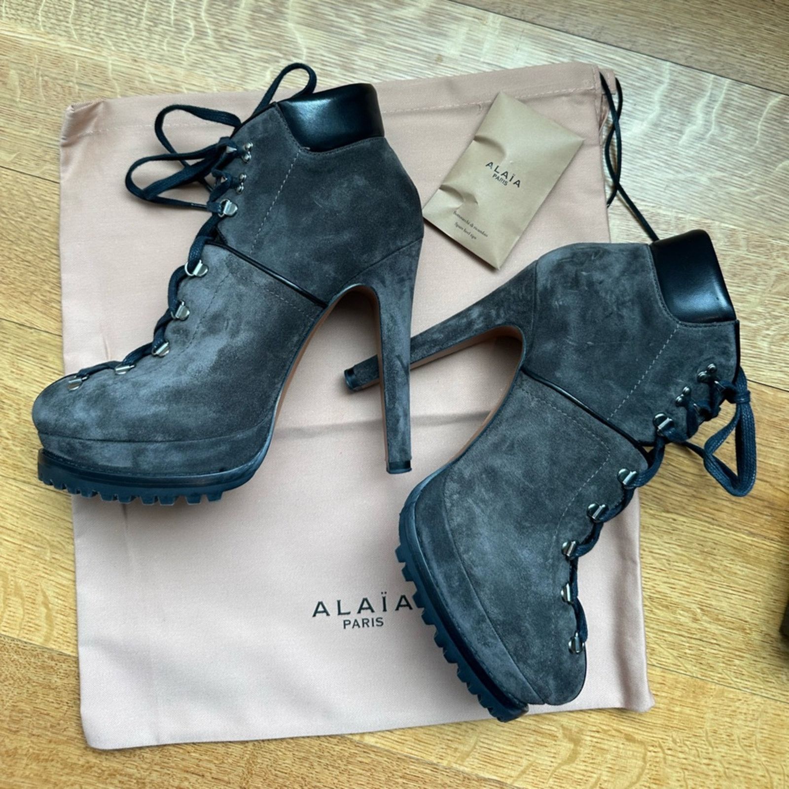 Alaia Seen on Beyonce Grey Suede Hiker Ankle Boots EU 38 Platform Size US 8 / IT 38 - 5 Thumbnail