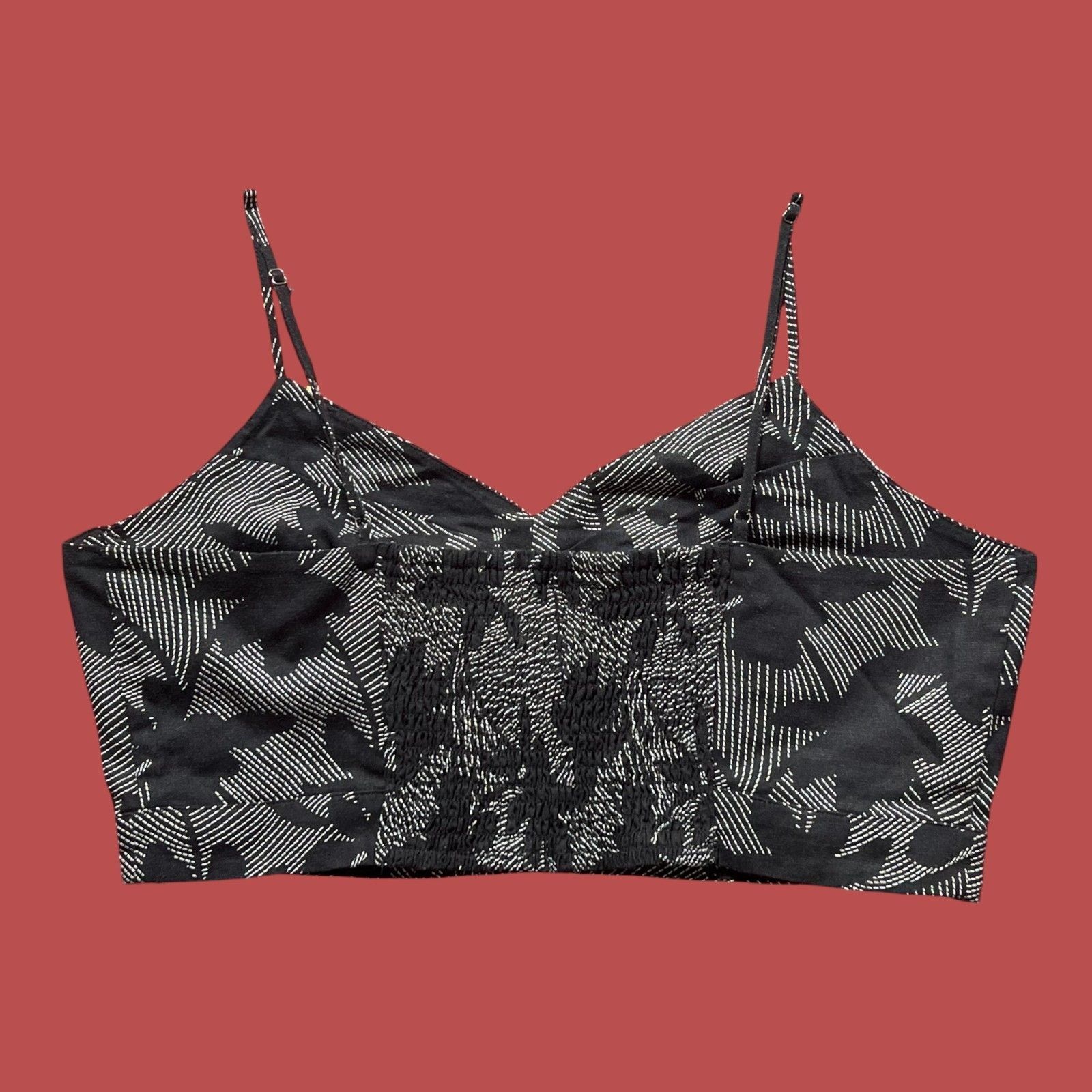 Other Universal Thread - Women's Strappy Crop Top - Black - Extra Size XL / US 12-14 / IT 48-50 - 4 Thumbnail