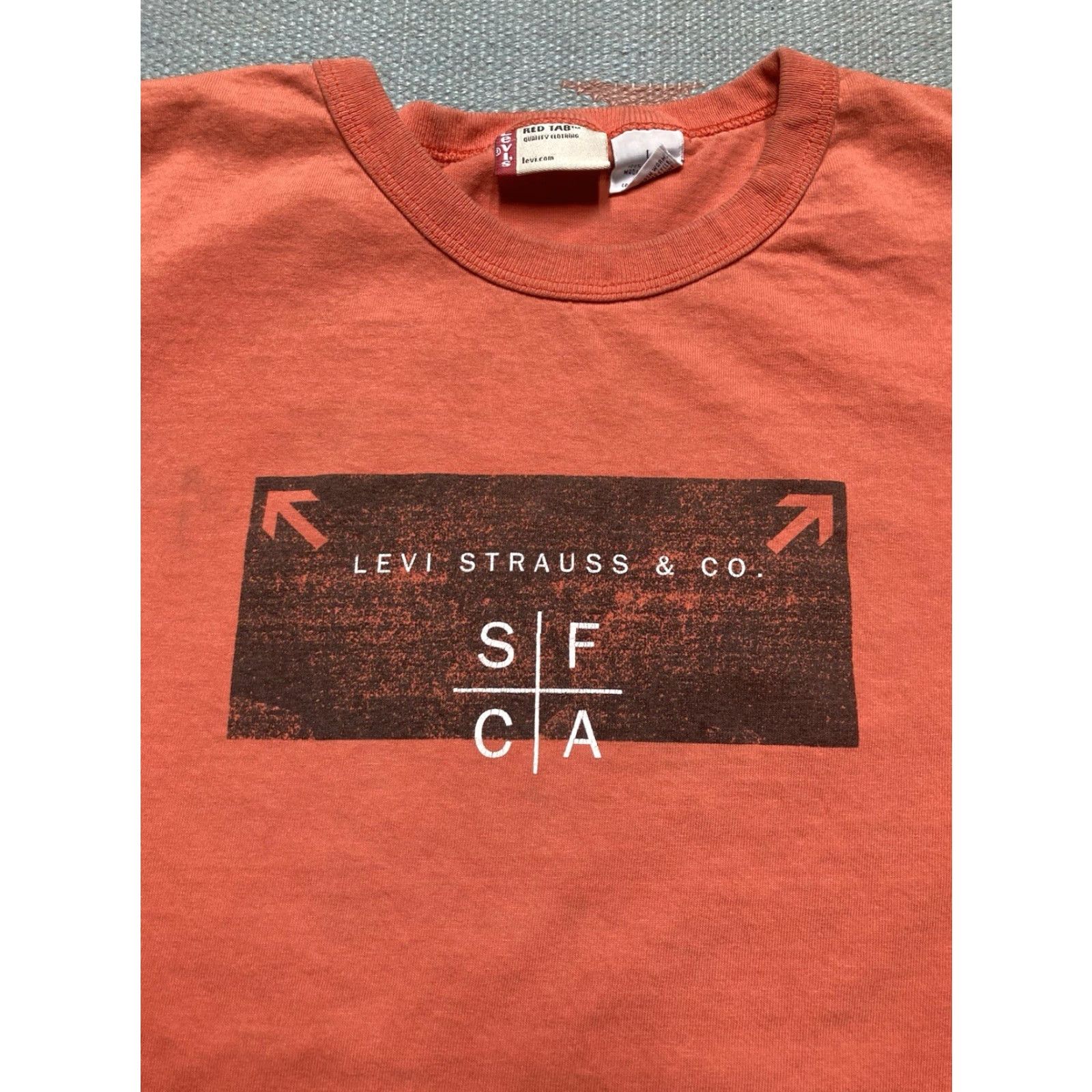 Levi's VINTAGE Levi’s red tab graphic T-Shirt California Orange Large Men Size US L / EU 52-54 / 3 - 2 Thumbnail