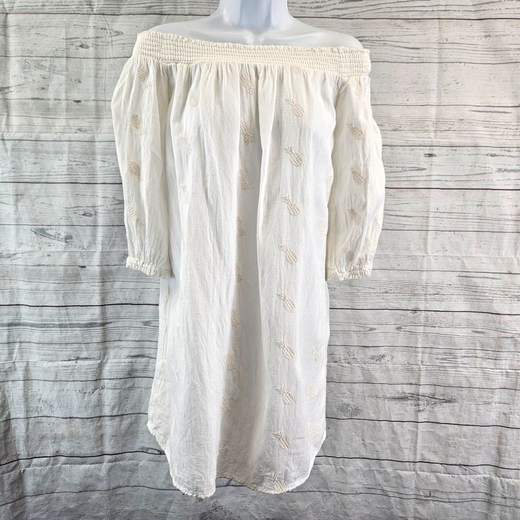 Old Navy VINTAGE Old Navy Womens Off The Shoulder Tunic XS White Embroidered Pineapples Size XS / US 0-2 / IT 36-38 - 2 Thumbnail