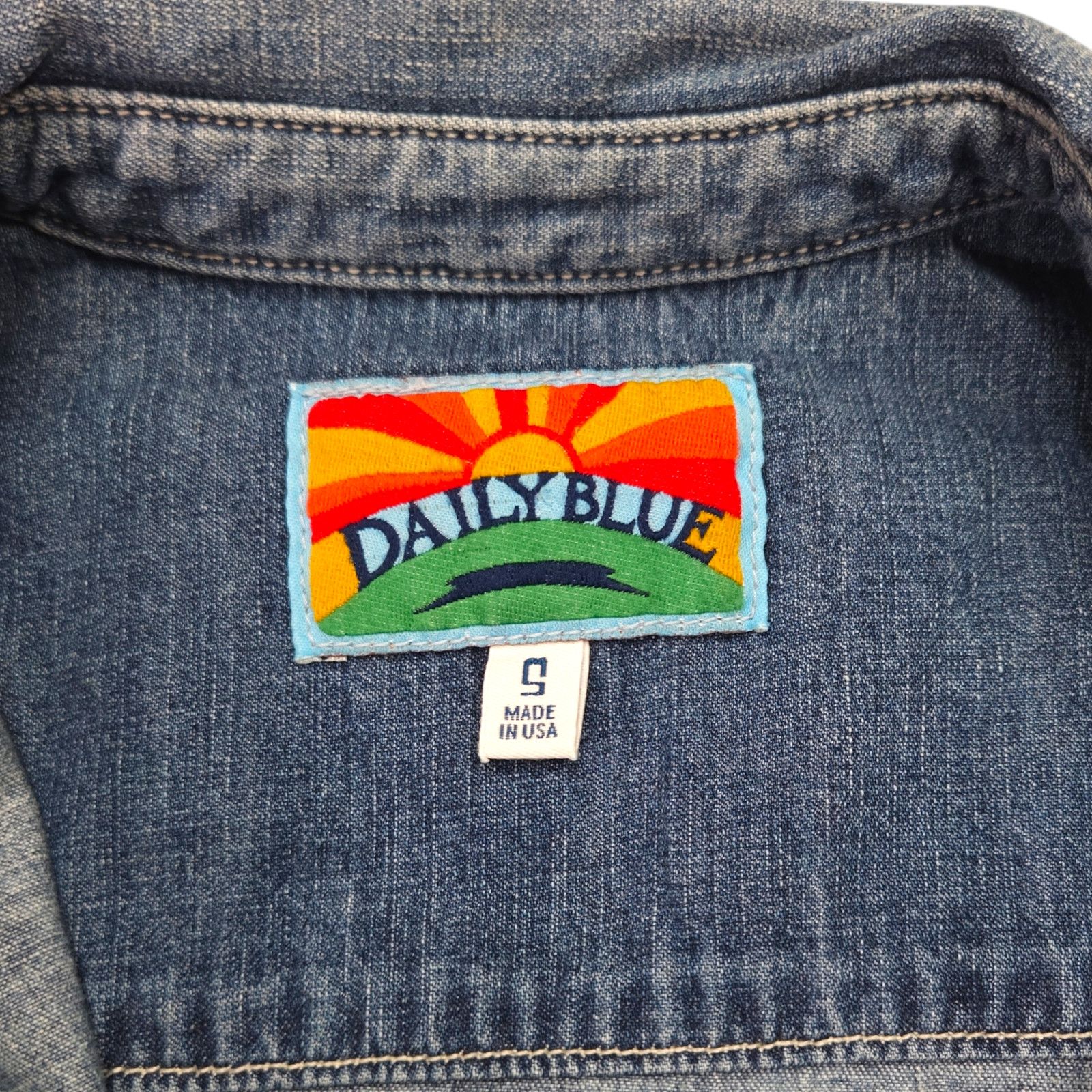 AG Adriano Goldschmied NWT Daily Blue Adriano Goldschmied Birdie Jean Shirt Sz. S Size S / US 4 / IT 40 - 5 Thumbnail