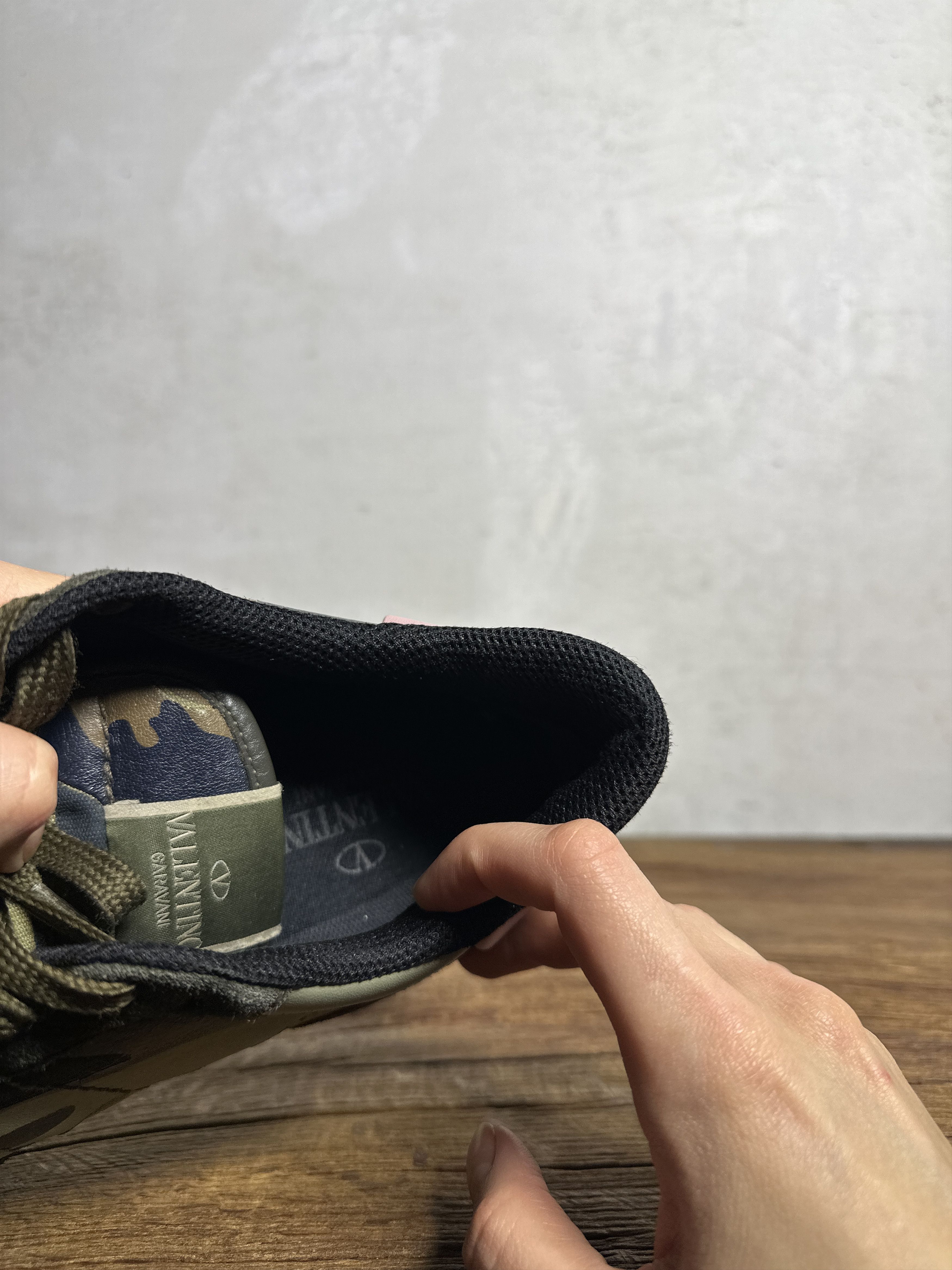 Valentino Valentino Garavani Khaki Pink Camouflage Rockrunner Sneakers Size US 10.5 / EU 43-44 - 13 Thumbnail