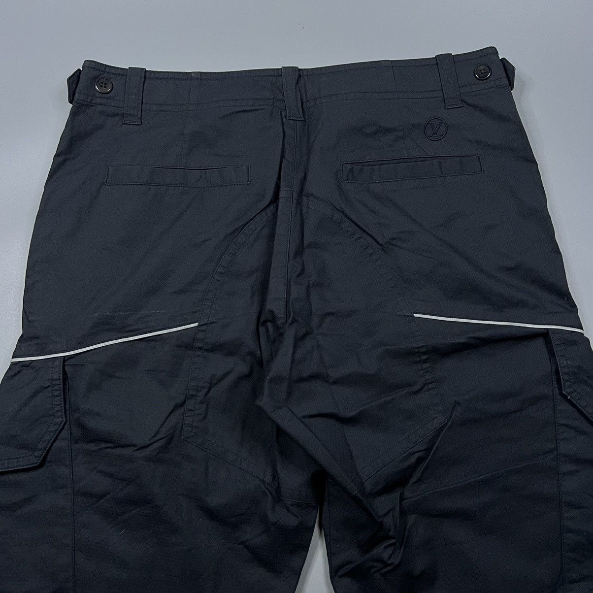 Louis Vuitton Louis Vuitton Virgil Abloh SS19 Black Cargo Pants Reflective Size US 31 - 14 Thumbnail