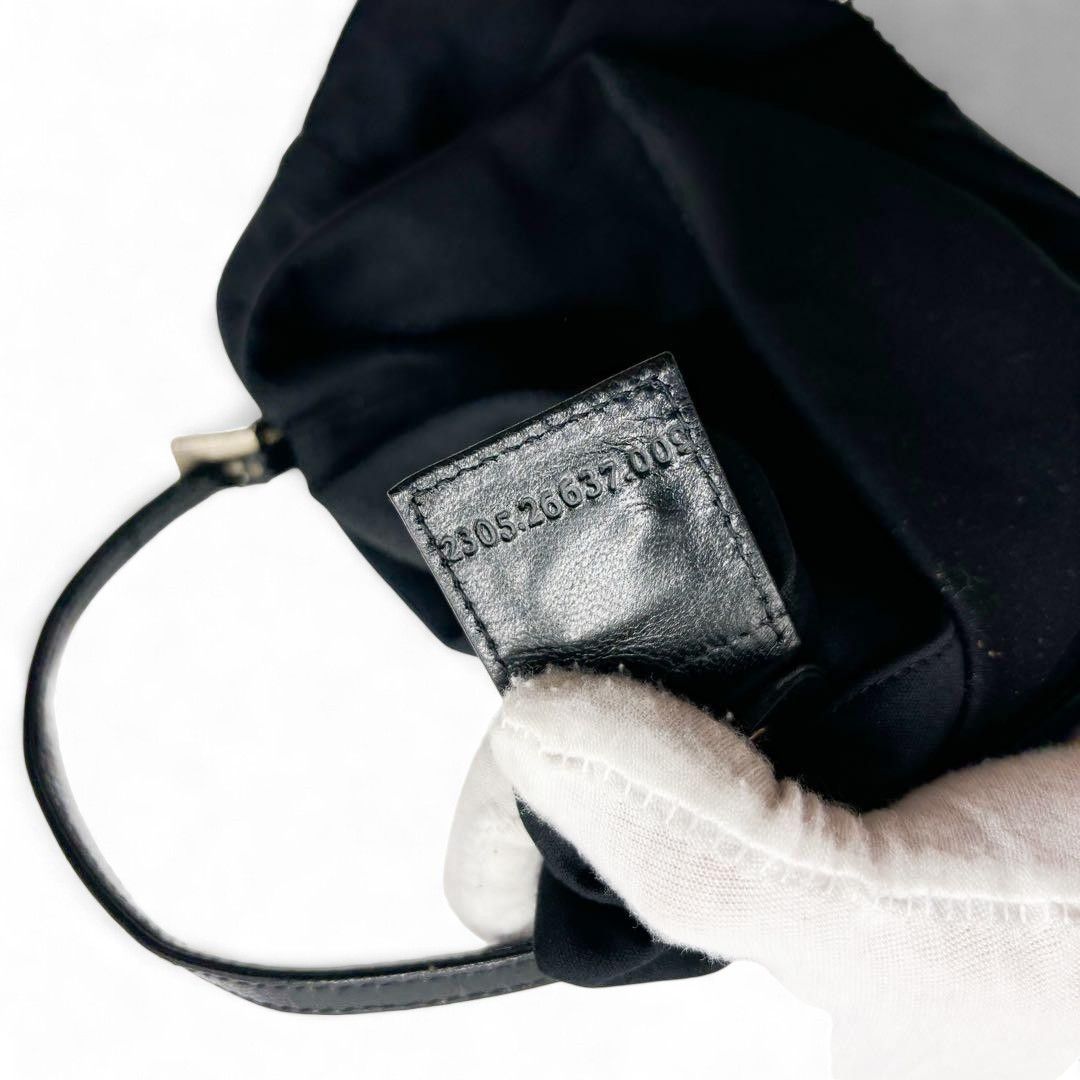 Fendi Fendi - Mamma Bucket Handbag Shoulder Bag Black Size ONE SIZE - 12 Thumbnail