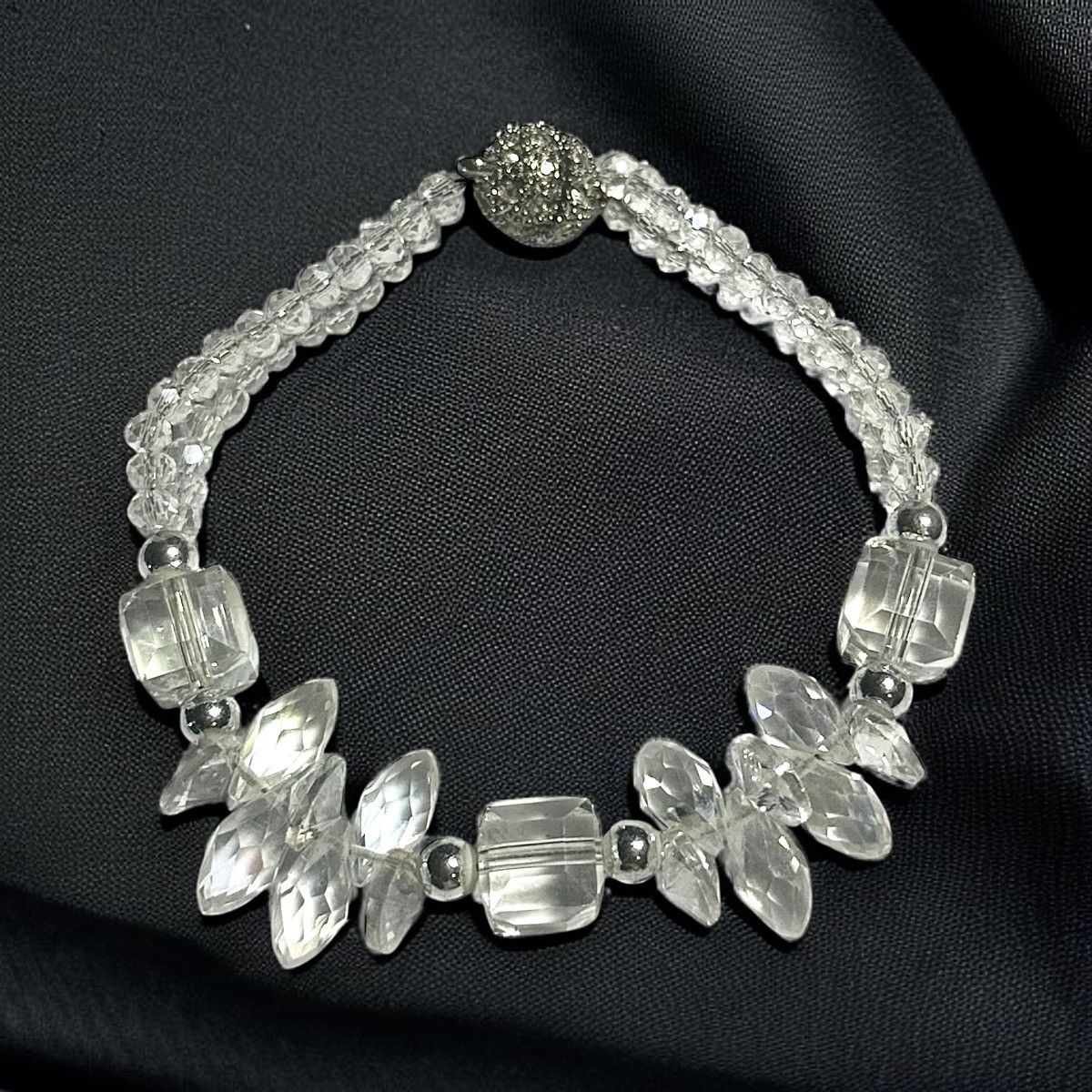 Vintage Vintage clear crystal bracelet Size ONE SIZE - 1 Thumbnail