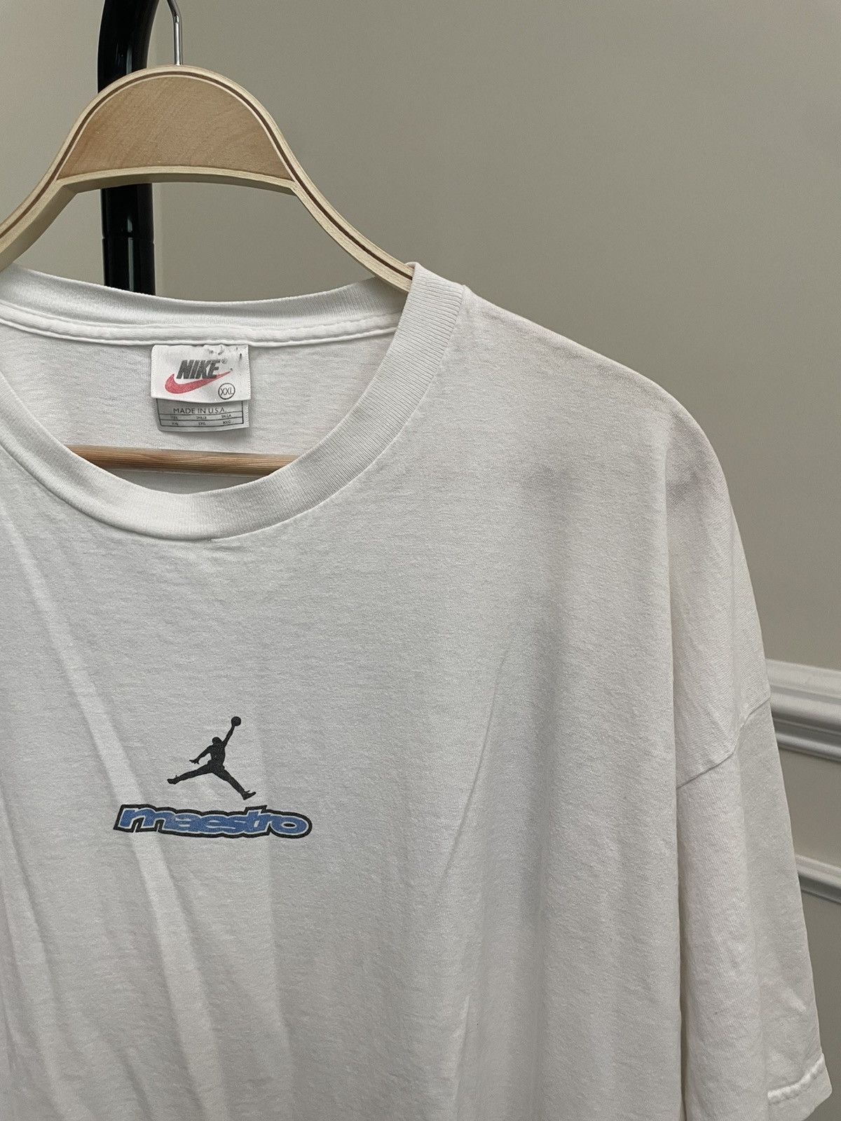 Nike × Supreme Vintage 90s White Nike Art Graphic Tee Unsoundrags NCAA Size US XL / EU 56 / 4 - 1 Thumbnail