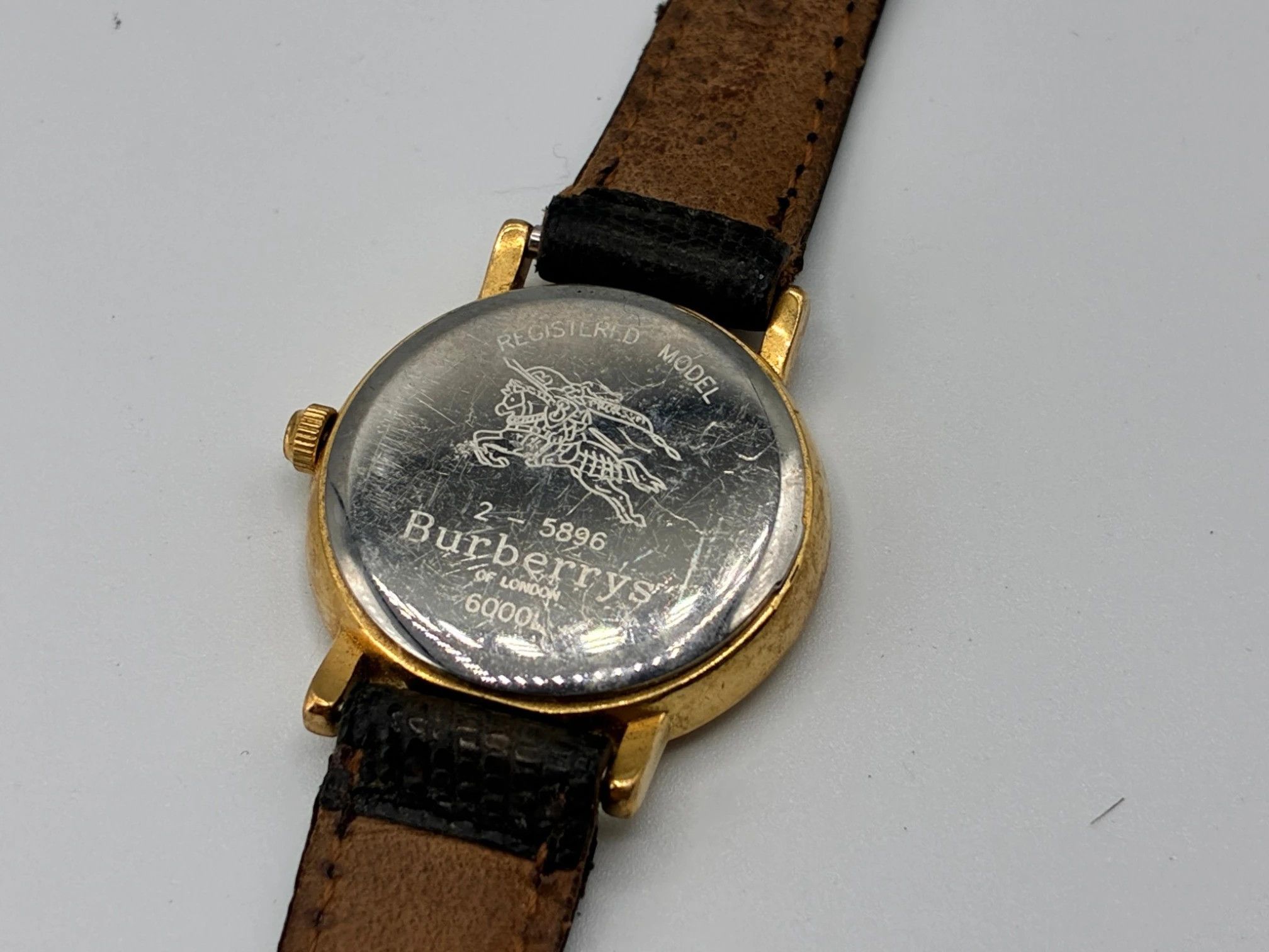 Burberry Burberrys of London Vintage Pearl Dial Gold Tone Watch Size ONE SIZE - 2 Thumbnail