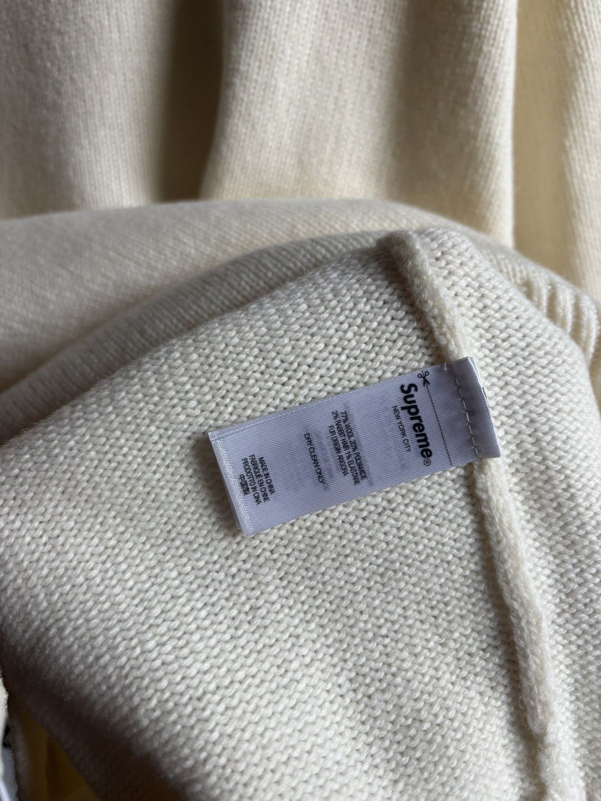 Supreme Supreme angora script sweater Size US XL / EU 56 / 4 - 4 Thumbnail