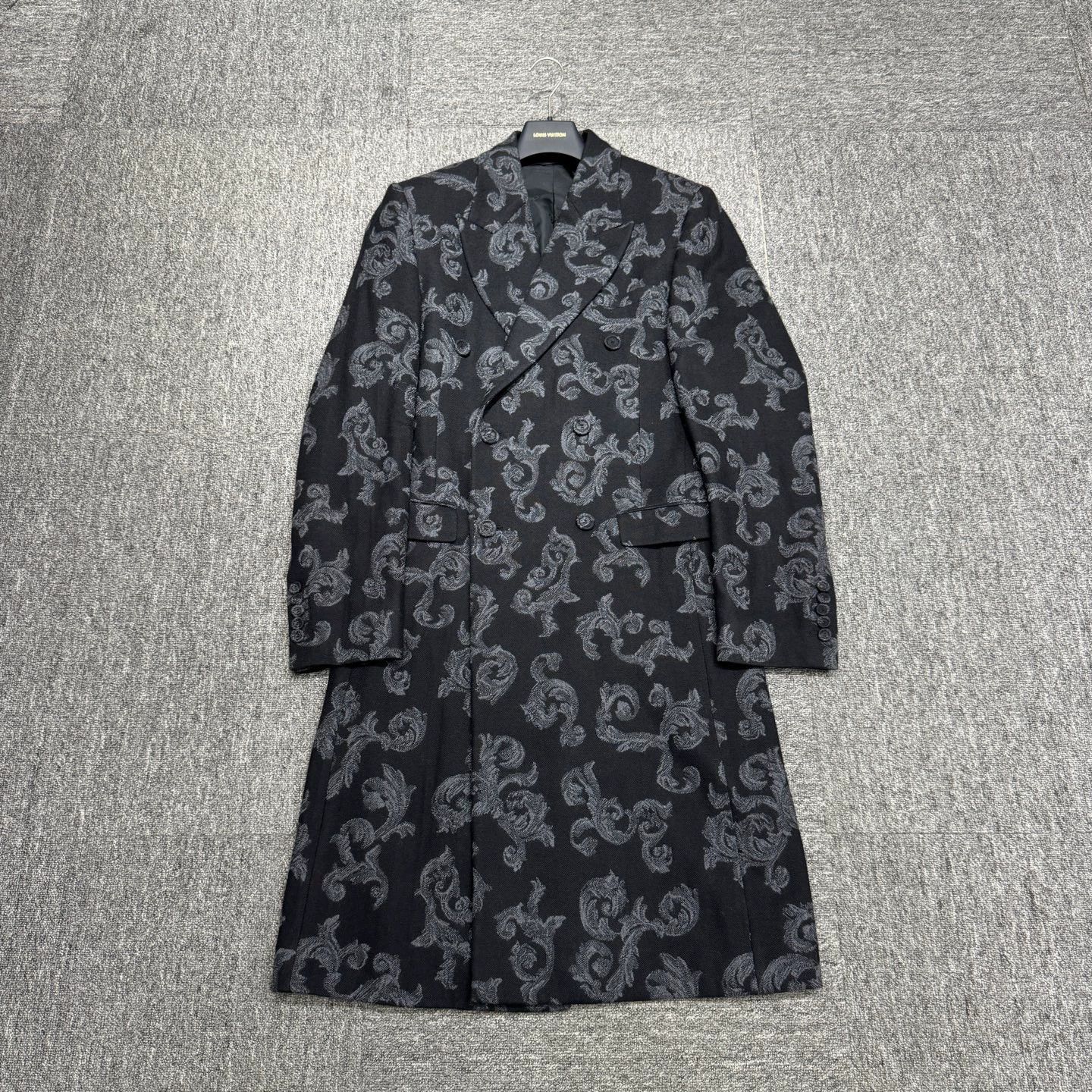 Dior Black Long Coat with Ornate Pattern - Size S Size US S / EU 44-46 / 1 - 1 Thumbnail
