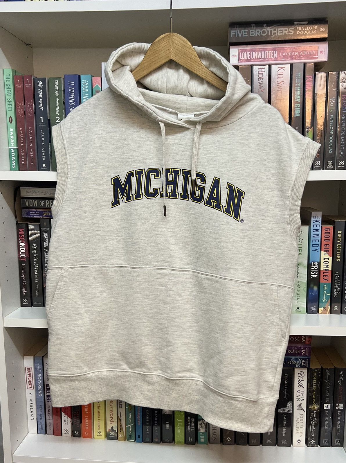 Other Michigan University Sleeveless Hoodie Size US M / EU 48-50 / 2 - 1 Thumbnail