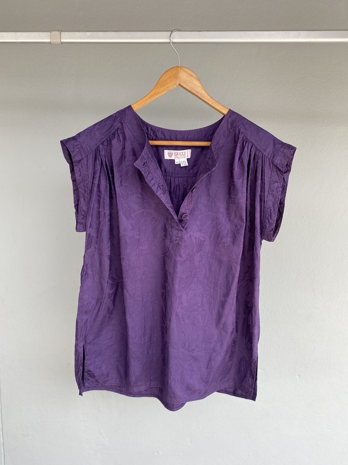 Gucci × Vintage Gucci Blouses vintage Size M / US 6-8 / IT 42-44 - 1 Thumbnail
