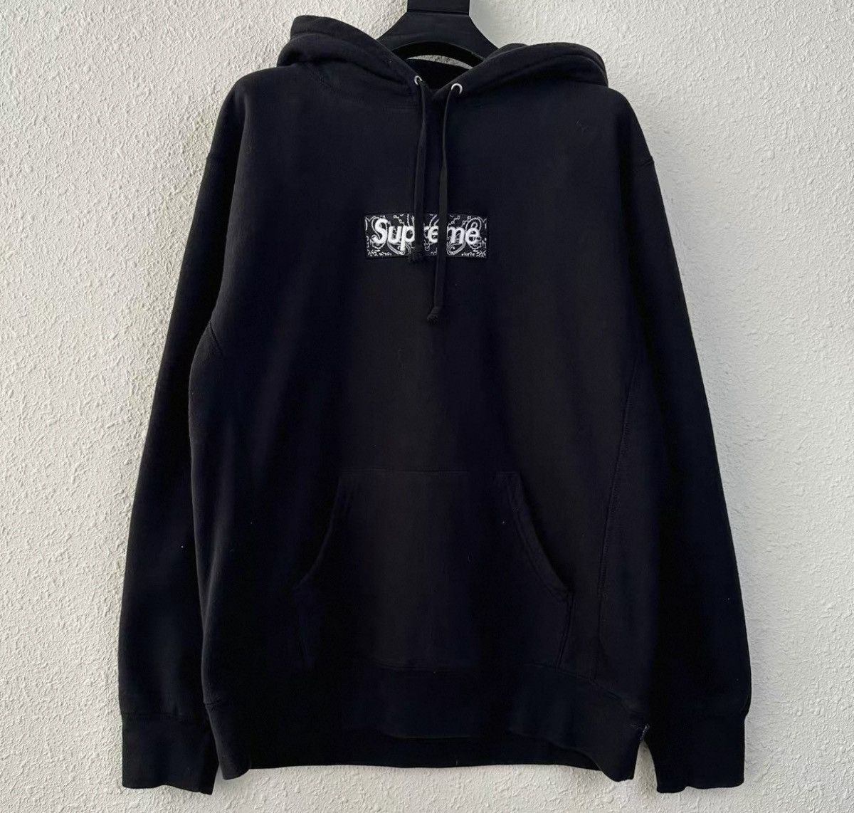 Supreme Supreme black bandana paisley box logo hooded sweatshirt Size US L / EU 52-54 / 3 - 1 Thumbnail